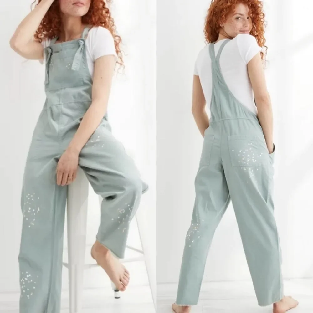 Aerie werk and play twill jumpsuit‎ w/ paint splatter in green